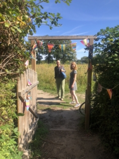 B10A4221-8560-452D-A70C-358183201FE7_1_105_c